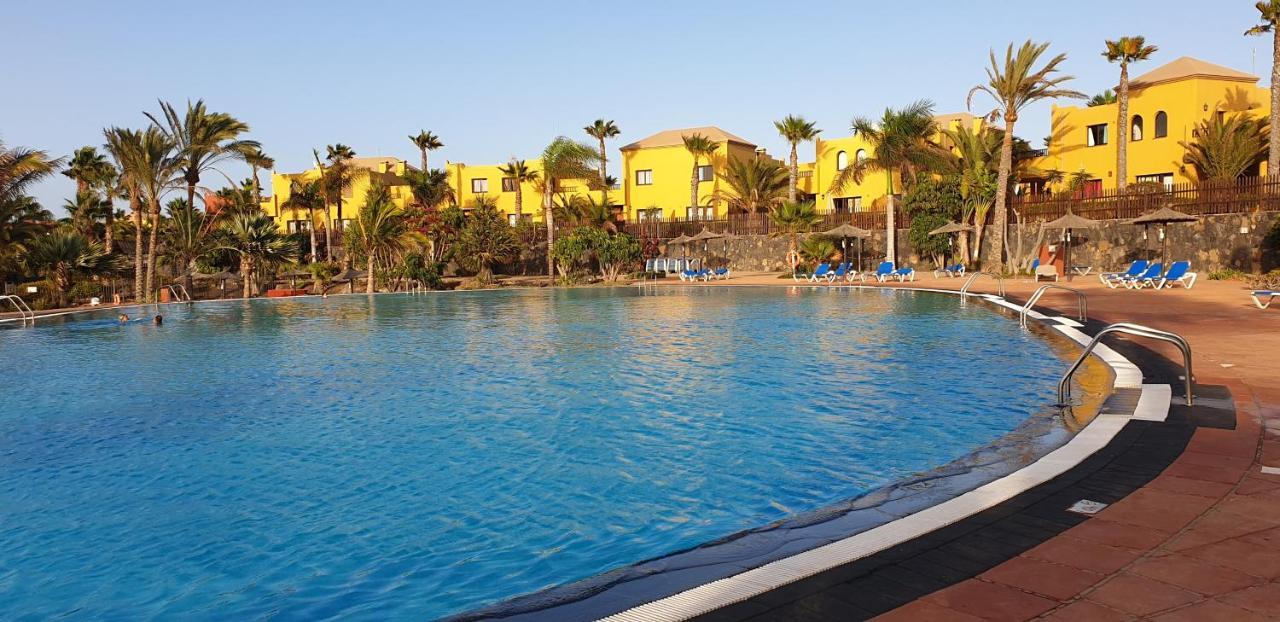 Tamarindo I Piscinas De Agua Salada Apartment Corralejo Bagian luar foto